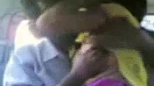 Tamil cute desi girl fucked by mooched man in car