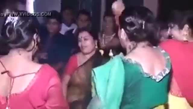 Bangladeshi sexy bhabi dance video