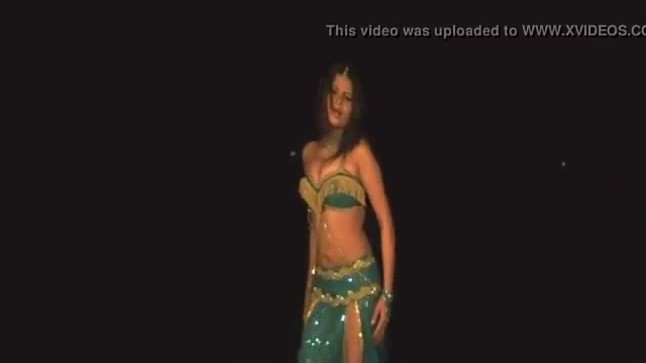 Indian girl sapna belly dance